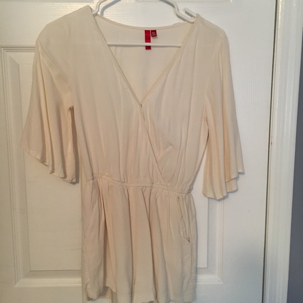 Flowy White Romper XS